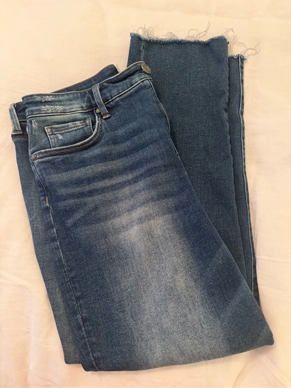 Kut from the Kloth Reese FAB AB Ankle Straight Leg Medium Blue Denim Jeans